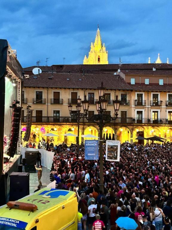 Arquitecto De La Vida- Plaza Mayor Леон Екстериор снимка