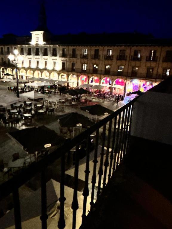Arquitecto De La Vida- Plaza Mayor Леон Екстериор снимка